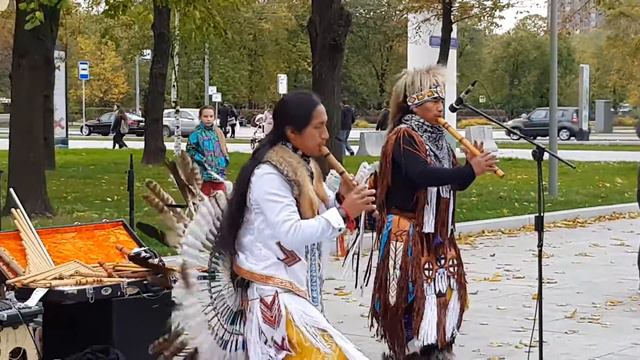 музыканты из Эквадора. Sumac Kuyllur. " Sanjuanton " смотреть онлайн