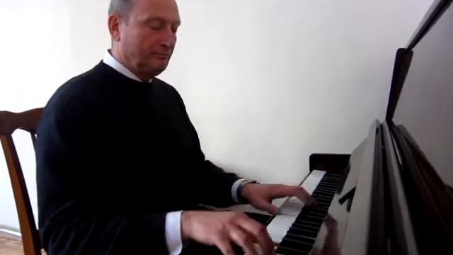 Видео приветствие. За фортепиано А. Гусак смотреть онлайн