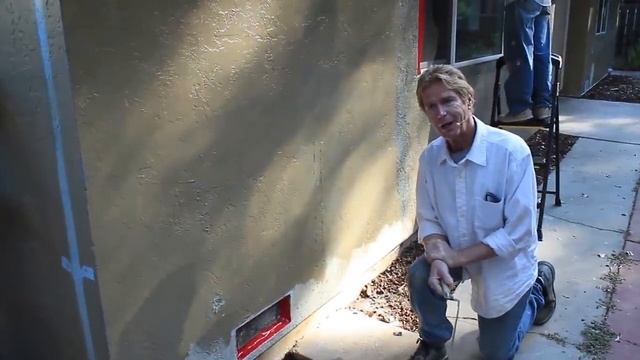 Make a heavy cement stucco smooth. смотреть онлайн
