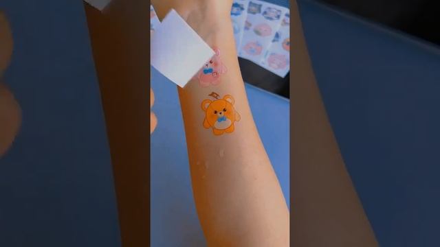Kids favorite temporary tattoos stickers are here Just apply the moistened #shortvideo #toys смотреть онлайн