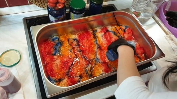 Ручное окрашивание 100% шерстяной пряжи с обработкой superwash