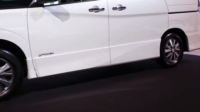 Nissan Serena e-POWER Highway STAR "prototype" (2) смотреть онлайн