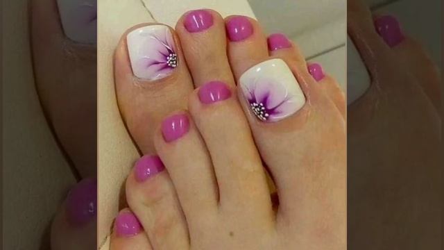 Педикюр!Модный красивый летний дизайн ногтей!Fashionable beautiful summer nail design#Shorts смотреть онлайн