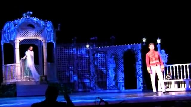 Дуэт Наташи и Ржевского "Только когда лишь два сердца.." смотреть онлайн