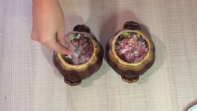 Мясо и картошка в горшочках в микроволновке смотреть онлайн