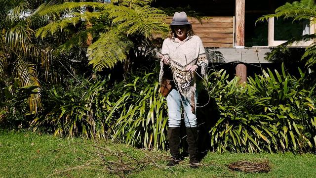 How to Create a 100% Organic Wreath Base смотреть онлайн