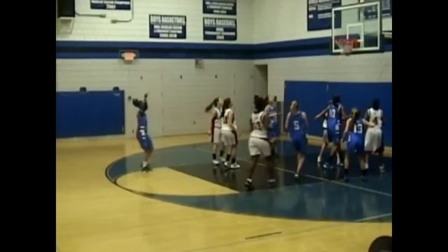 Stephanie Jones - Scores 1,000th Point смотреть онлайн