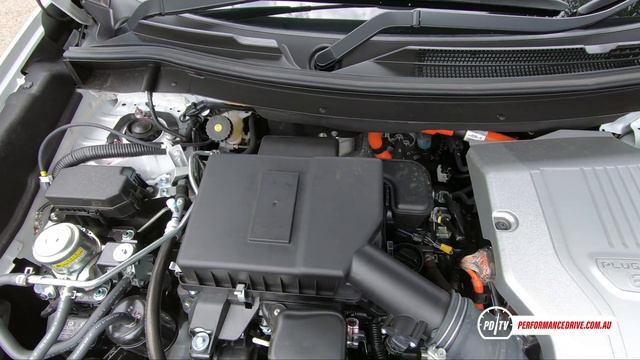 2021 Mitsubishi Outlander PHEV 0-100km/h & Engine Sound