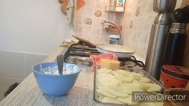 Суп с фрикадельками, запеканка с картошкой и курицей и ремонт. смотреть онлайн