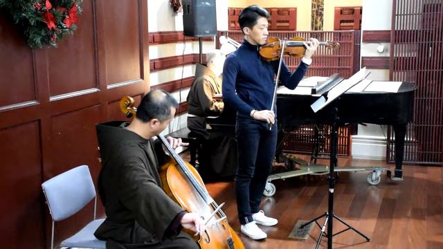 Ave Maria: Caccini - Violin, Cello, Piano смотреть онлайн