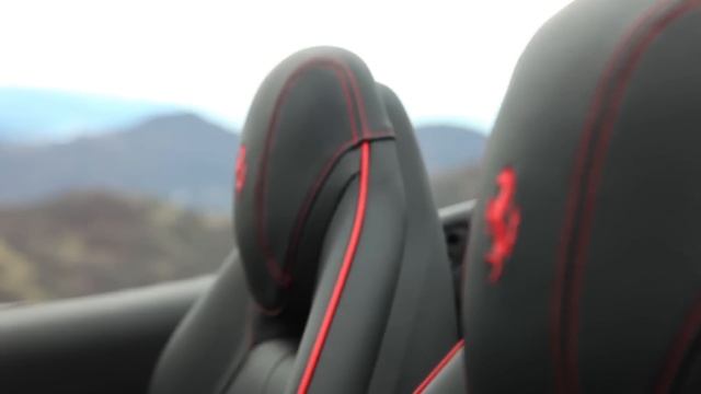 2017 Ferrari California T HS смотреть онлайн