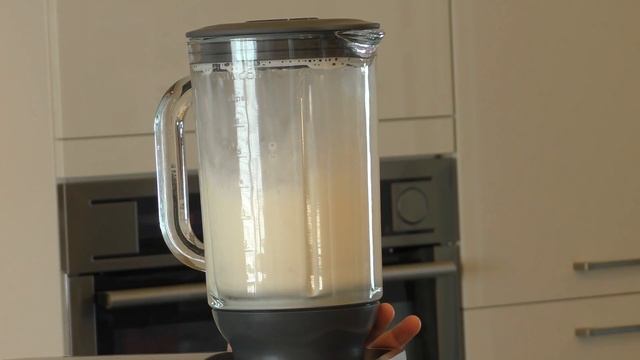Milchshake mit der Kenwood Cooking Chef Gourmet смотреть онлайн