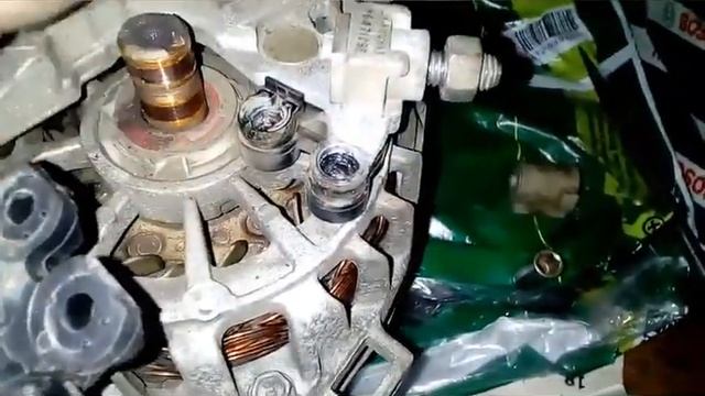 Снятие генератора и замена Электро регулятора Хендай Элантра J4