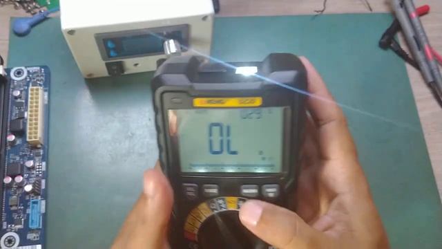 Multímetro Aneng SZ20. O 