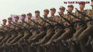 Как маршируют военные на параде в разных странах  SMart1961