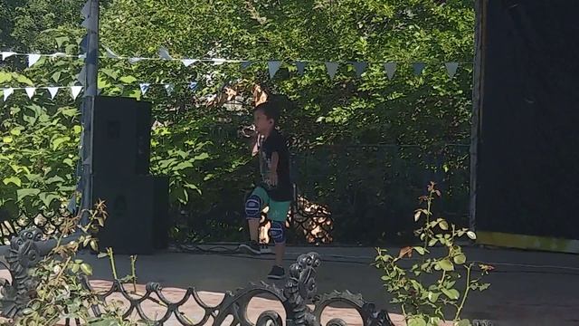 где научиться хип-хоп? офигенный танец . HIP-HOP ШКОЛЕ А.Т.О.М. Dance в Севастополе смотреть онлайн