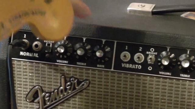 Fender Vibrolux Reverb from 1978 with Overdrive Channel смотреть онлайн