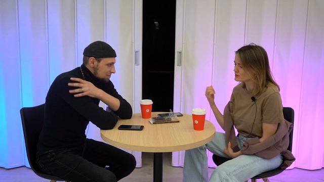 Пилотный выпуск подкаста "Между делом" с Татьяной Самохваловой смотреть онлайн