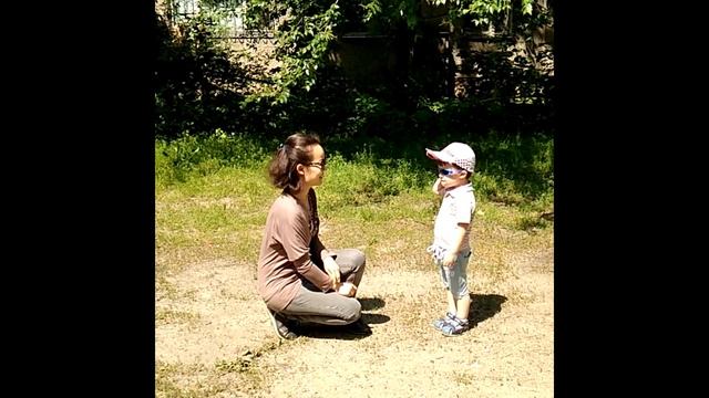 Полезная игра для детей и взрослых. Повтори движение смотреть онлайн