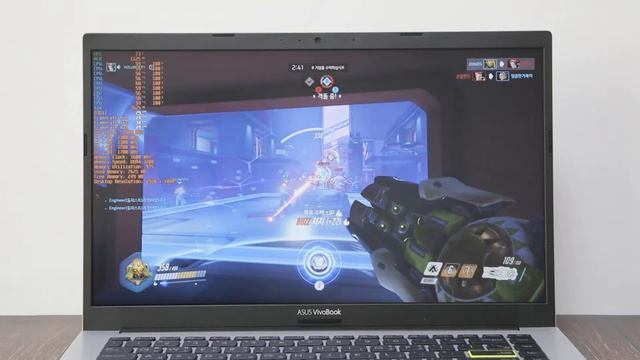 ASUS 비보북 X413EA EB086 노트북 - 오버워치 플레이 смотреть онлайн