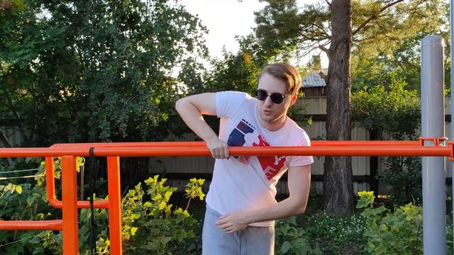 Самые травмоопасные отжимания. Разрыв трицепса смотреть онлайн