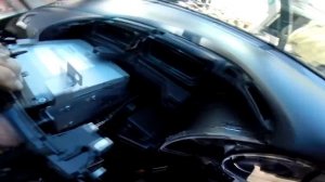 Короткий ролик, как снять магнитолу на Honda Fit, может кому-то поможет это видео!!!