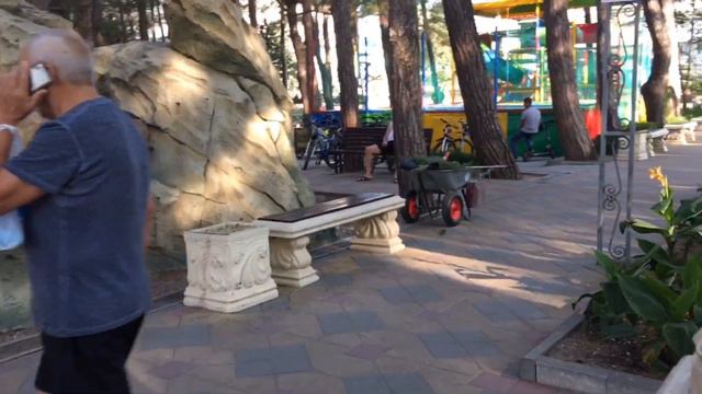 ГЕЛЕНДЖИК.БАРХАТНЫЙ СЕЗОН ПРОДОЛЖАЕТСЯ смотреть онлайн