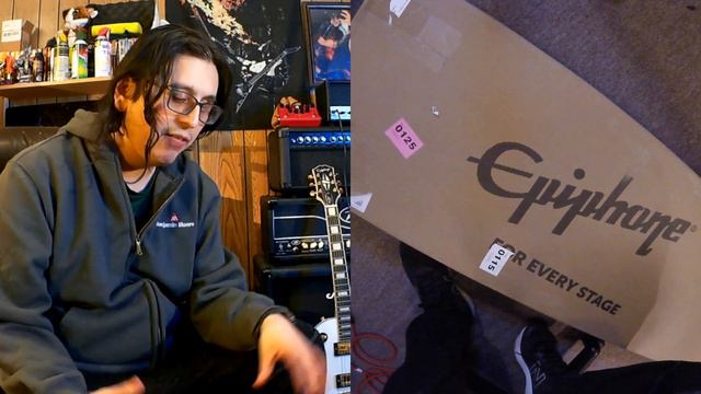 Unboxing a Mystery Kramer Assault Case смотреть онлайн