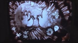 Дети рисуют песком. Видео-открытка в день Матери.