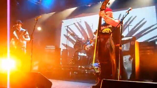 Graveyard Drifters-Space Madness смотреть онлайн