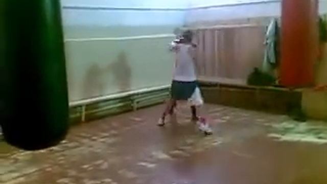 Первые удары в большом боксе смотреть онлайн