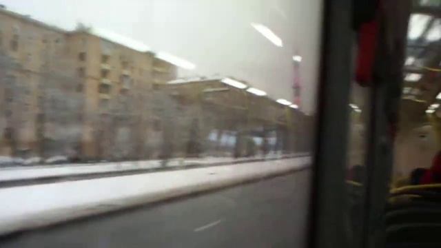 Зима пришла на улицу Академика Королева - проедемся на автобусе №т13 смотреть онлайн