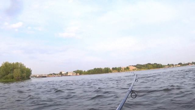 ЧТО МОЖНО ПОЙМАТЬ НА ОБЫЧНЫЙ КЕМБРИК !!! смотреть онлайн