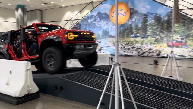 【LA AUTO SHOW】ロサンゼルスのオートショーに行ってみた Part1 смотреть онлайн