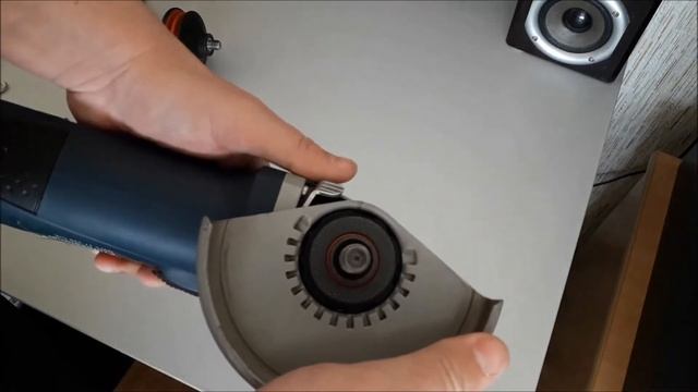 Мощная Болгарка Bosch GWS 1700 Ватт, 125 мм, плавный пуск и аварийный стоп. смотреть онлайн