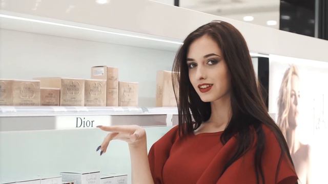Школа моделей VOYAGE MODELS в рекламе Dior смотреть онлайн