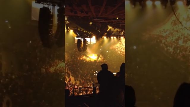 Kendrick lamar performs "bitch don't kill my vibe" yeezus tour oracle Oakland смотреть онлайн