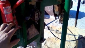 Натяжка ленточной пилы на ленточной пилораме от руки, манометр, домкрат