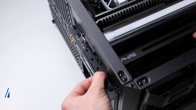 HOW TO: Install a SAPPHIRE NITRO+ Graphics Card смотреть онлайн
