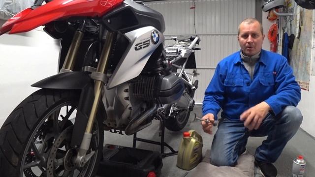 BMW R1200GS замена воздушного фильтра и моторного масла Т.О.