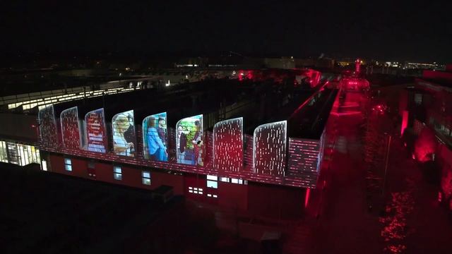 A light show, dedicated to Ferrari’s people, illuminates the Maranello Factory смотреть онлайн