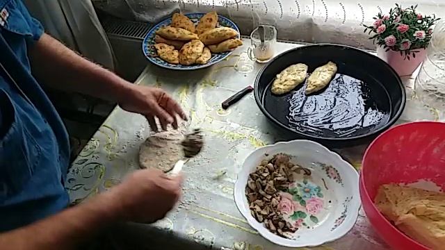 ЗРАЗЫ КАРТОФЕЛЬНЫЕ С ГРИБАМИ ШАМПИНЬОНАМИ !ОБАЛДЕННО ,ВКУСНО,ПОЛЕЗНО! смотреть онлайн