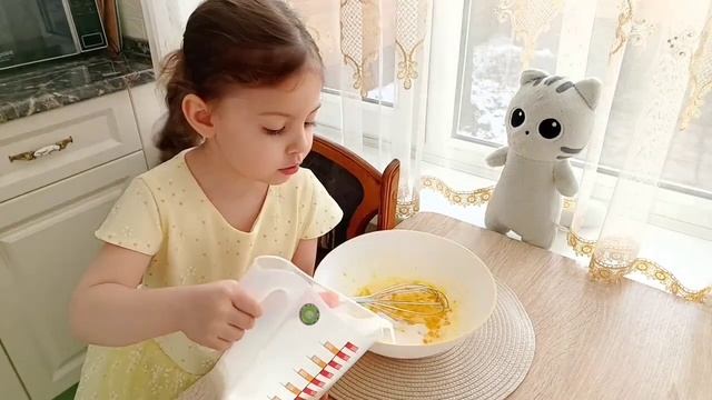 Готовим блины на масленицу! смотреть онлайн