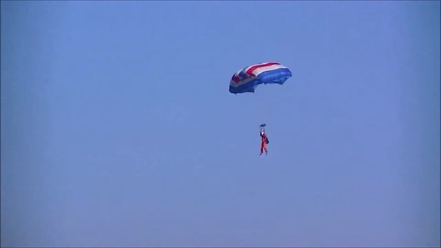 Sophie Jones & Georgina Wilson Landing смотреть онлайн