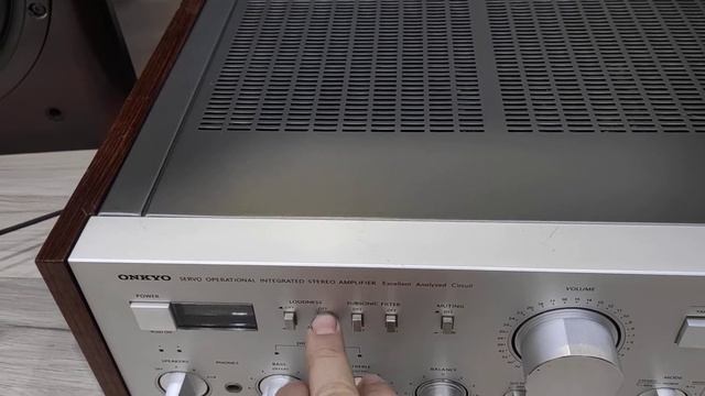 Onkyo Integra A 820 GT смотреть онлайн