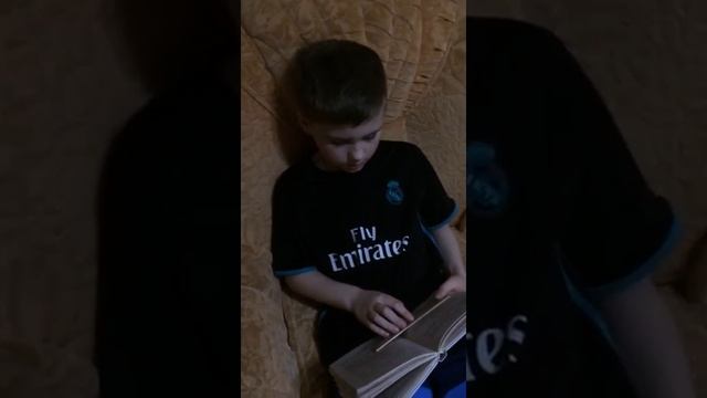 1В #СИДИМДОМА Мы не скучаем. Читаем добрые книжки. смотреть онлайн