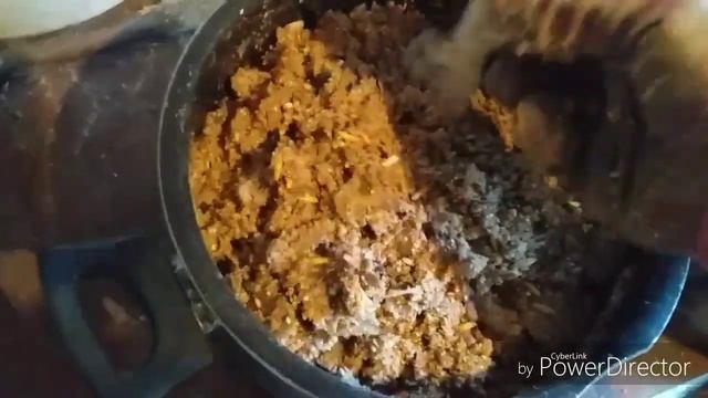 Мешанка для кур несушек ? Утреннее кормление кур //КАК Сделать Мешанку для КУР? смотреть онлайн