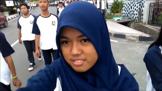 Fun Walk Along смотреть онлайн