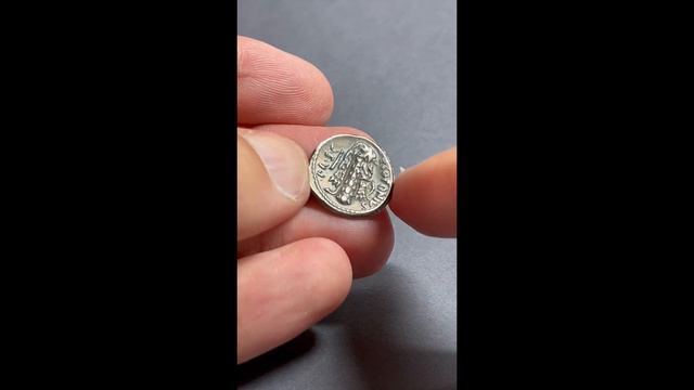 SICINIUS, COPONIUS, POMPEIUS, RRC 444/1a, Date 49 BC, Silver Denarius Military mint, Apollo, Lion смотреть онлайн