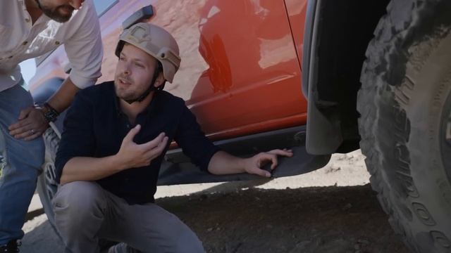 2023 Bronco Raptor Review // Thomas Gets Stuck, James Breaks It смотреть онлайн